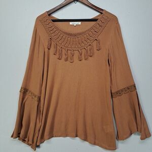 Indigo Soul Top Womens Medium Rust Boho Crochet Tassel Flare Bell Sleeve Rayon